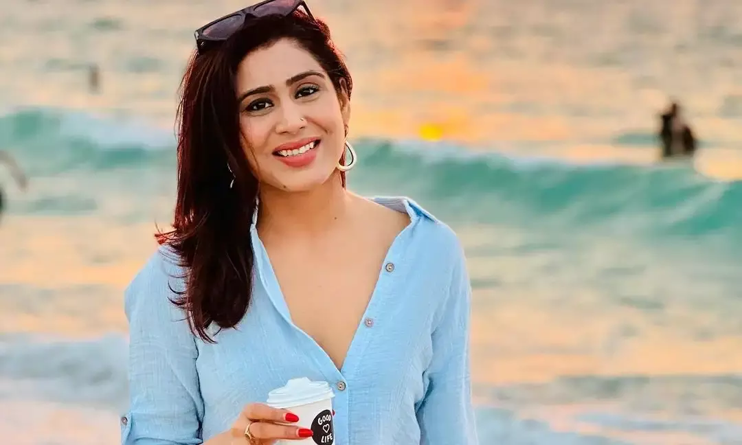 ‘Why Do You Need A Man, I Am Enough’ | Ghazal Alagh