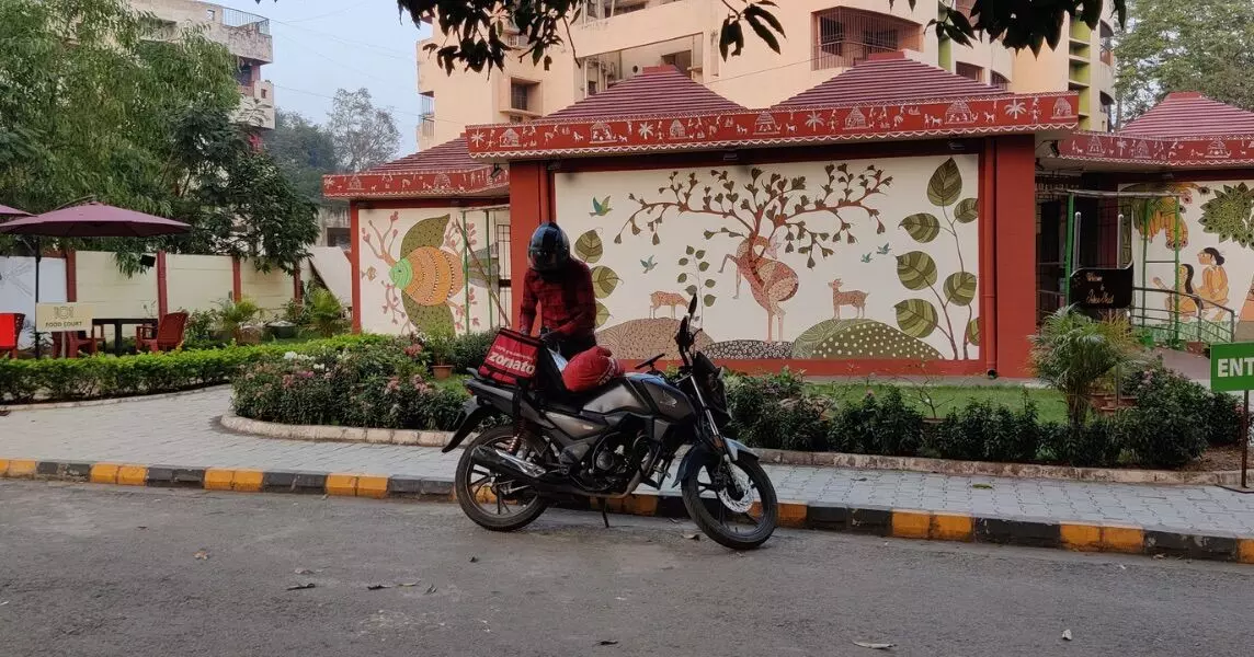 जमशेदपुर के Johar Haat में बन रहे आदिवासी व्यंजन की Zomato पर हो रही बिक्री जमशेदपुर के Johar Haat में बन रहे आदिवासी व्यंजन की Zomato पर हो रही बिक्री