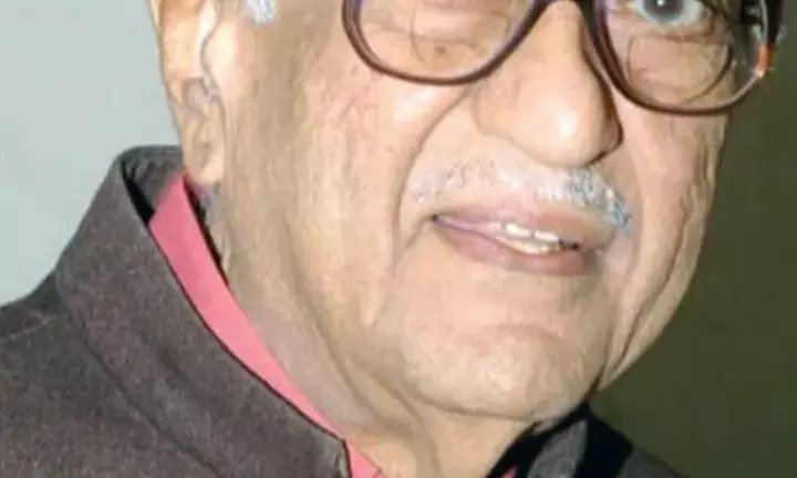 The Golden Voice Of Indian Radio, Falls Silent