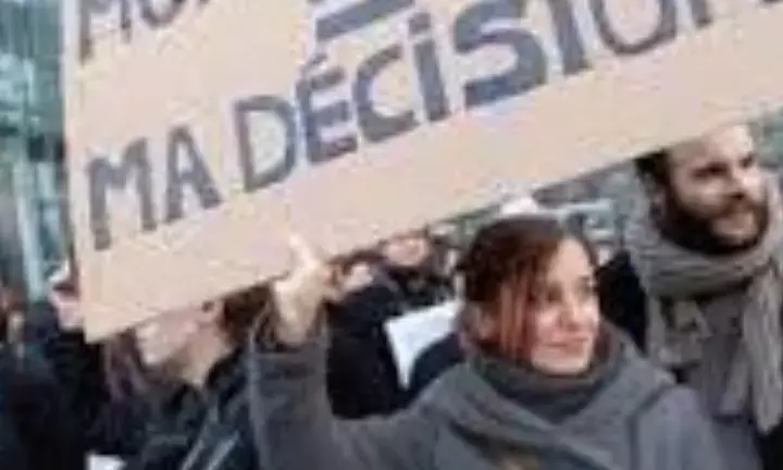 France Makes Abortion A Constitutional Right
