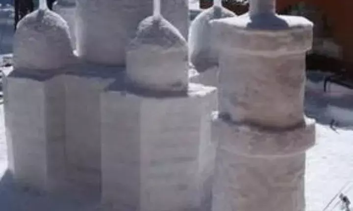 Taj Mahal Replica In Snow