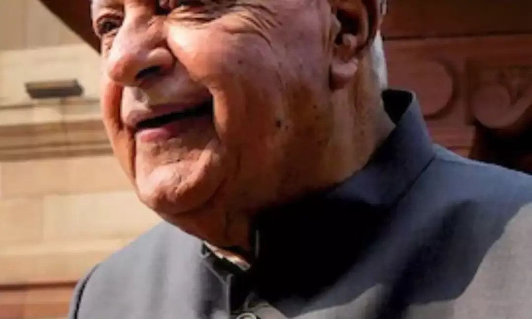 Farooq Abdullah Sings Ram Bhajan In Katra