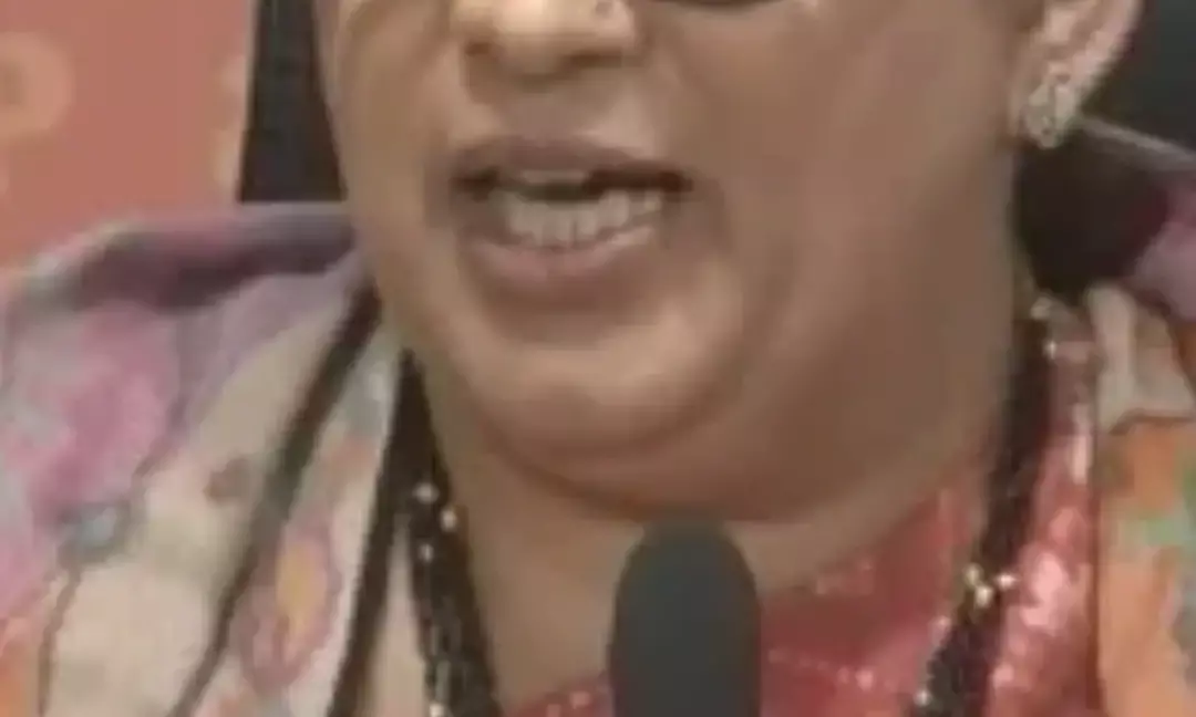 Smriti Irani Takes A Dig At Rahul Gandhi