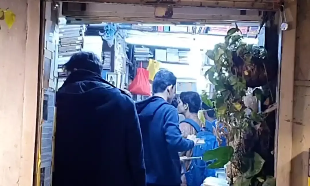 Meet The Quintessential Bookseller | Inside Delhis Oldest Book Shop | People First | India 365