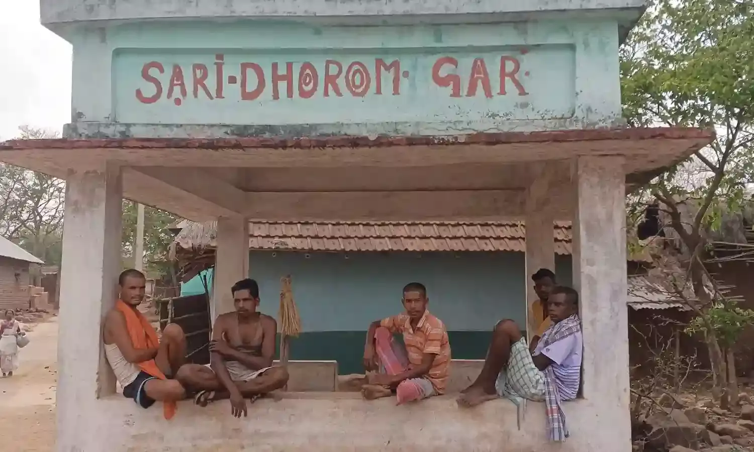 आदर्श ग्राम योजना: विकास से कोसों दूर ‘सांसद का गोद लिया गाँव’