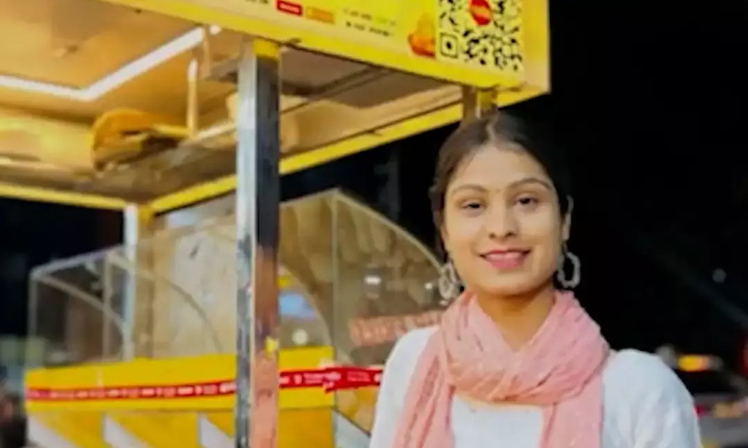 A B.Tech Graduate Who Started A Pani Puri Stall That Now Has 50 Outlets In India | Tapsi Upadhyay