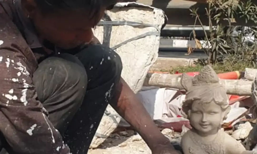 School Drop-Out Idol Maker Who Is Shaping his Childrens Future | Sarvan Murtikar | People First