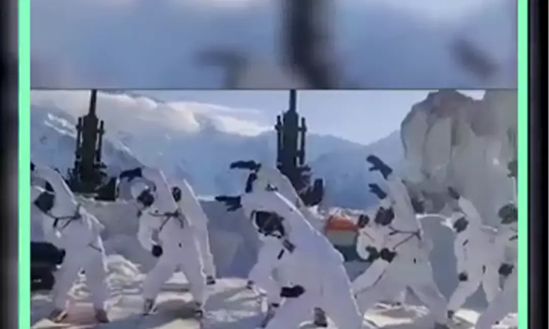 Army Jawans Perform Yoga In Snowbound Icy Heights
