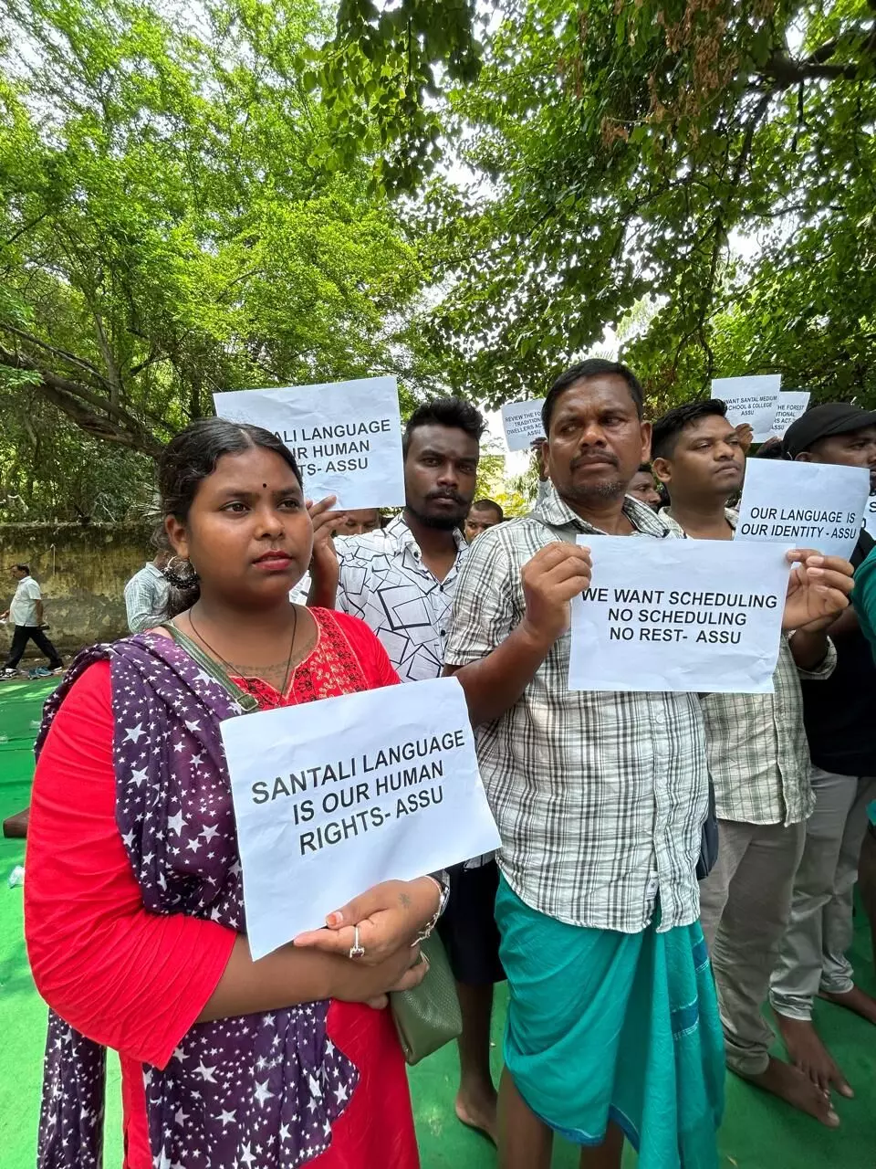 असम: संथाल समुदाय की सामाजिक, शैक्षिक, सांस्कृतिक और राजनीतिक संरक्षण की मांग असम: संथाल समुदाय की सामाजिक, शैक्षिक, सांस्कृतिक और राजनीतिक संरक्षण की मांग