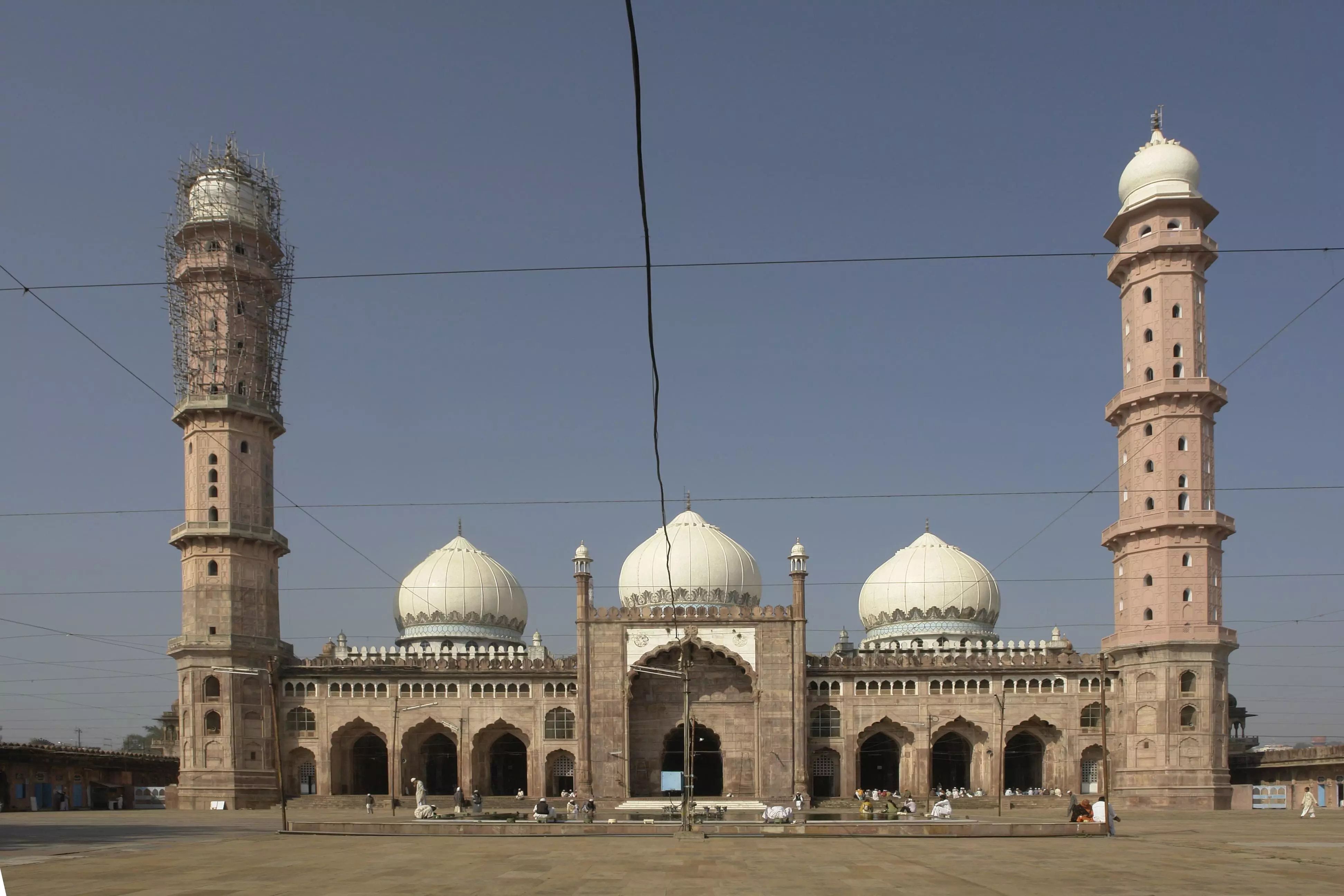 The Dying Architecture of Bhopal The Dying Architecture of Bhopal