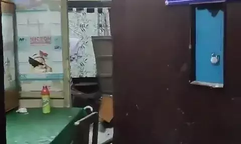 Shocking ! Doctors Under Attack I  Mob destroys Emergency Room at #rgkarmedicalcollege