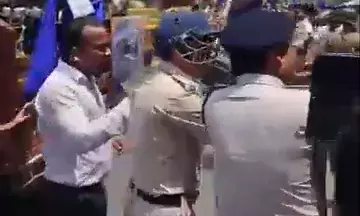 Patna SDM Hit By Lathi During Lathi Charge On Bharat Bandh Protestors