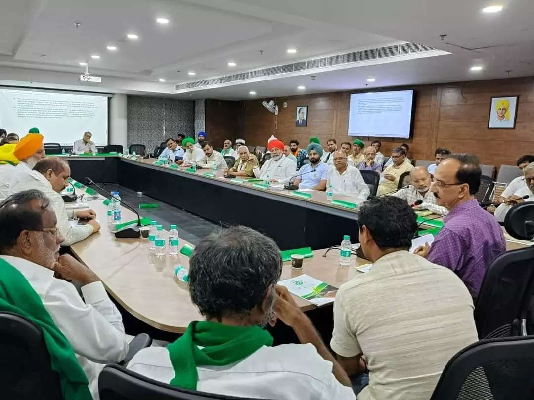 सुप्रीम कोर्ट के आदेश के बाद ‘जीएम’ फसलों पर राष्ट्रीय नीति बनाने की क़वायद तेज़ सुप्रीम कोर्ट के आदेश के बाद ‘जीएम’ फसलों पर राष्ट्रीय नीति बनाने की क़वायद तेज़